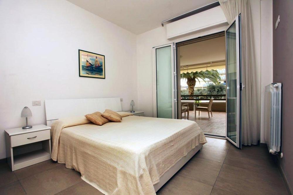 Hotel Bernard San Benedetto del Tronto Habitación foto