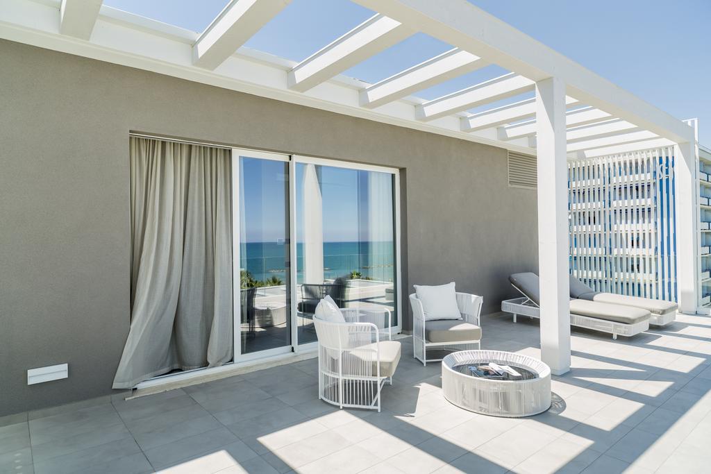 Hotel Bernard San Benedetto del Tronto Exterior foto