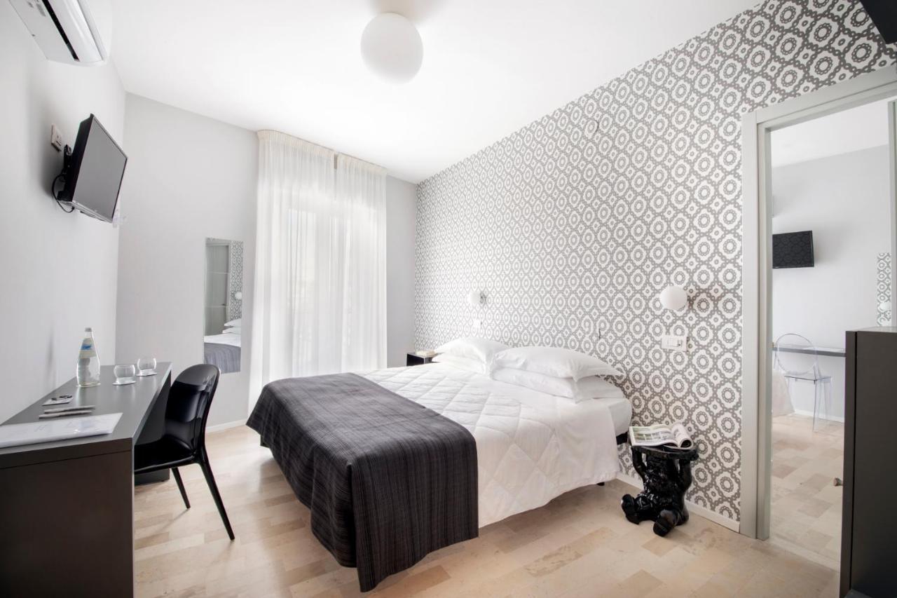 Hotel Bernard San Benedetto del Tronto Exterior foto