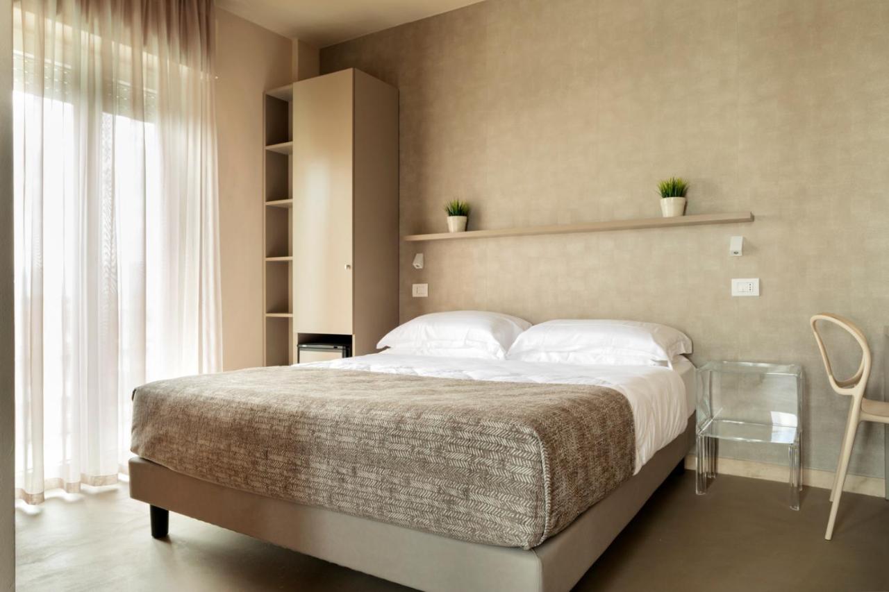 Hotel Bernard San Benedetto del Tronto Exterior foto